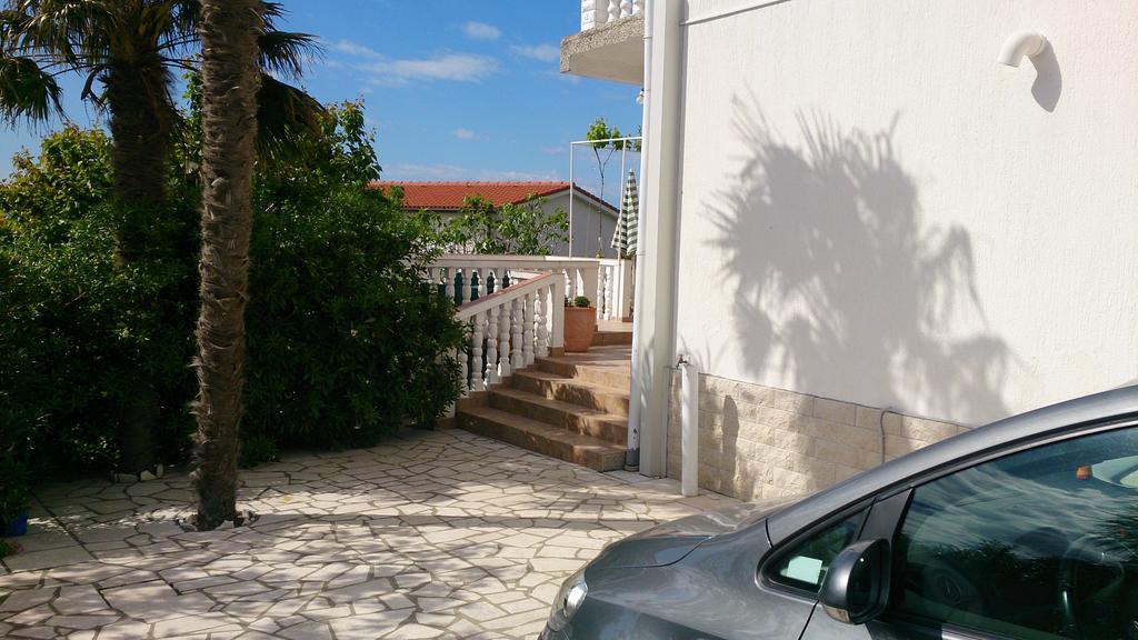 Apartments Patalic Lopar Buitenkant foto