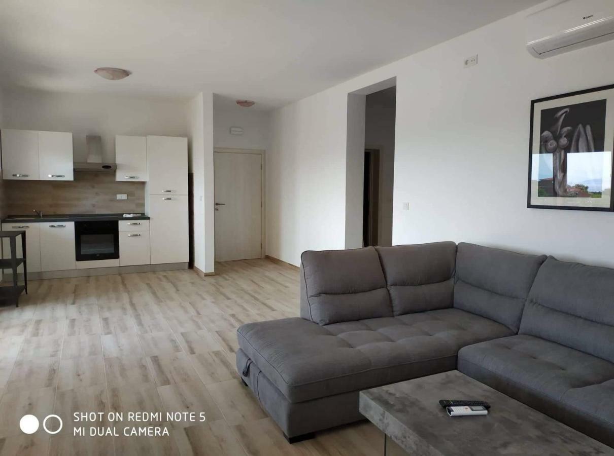 Apartments Patalic Lopar Buitenkant foto